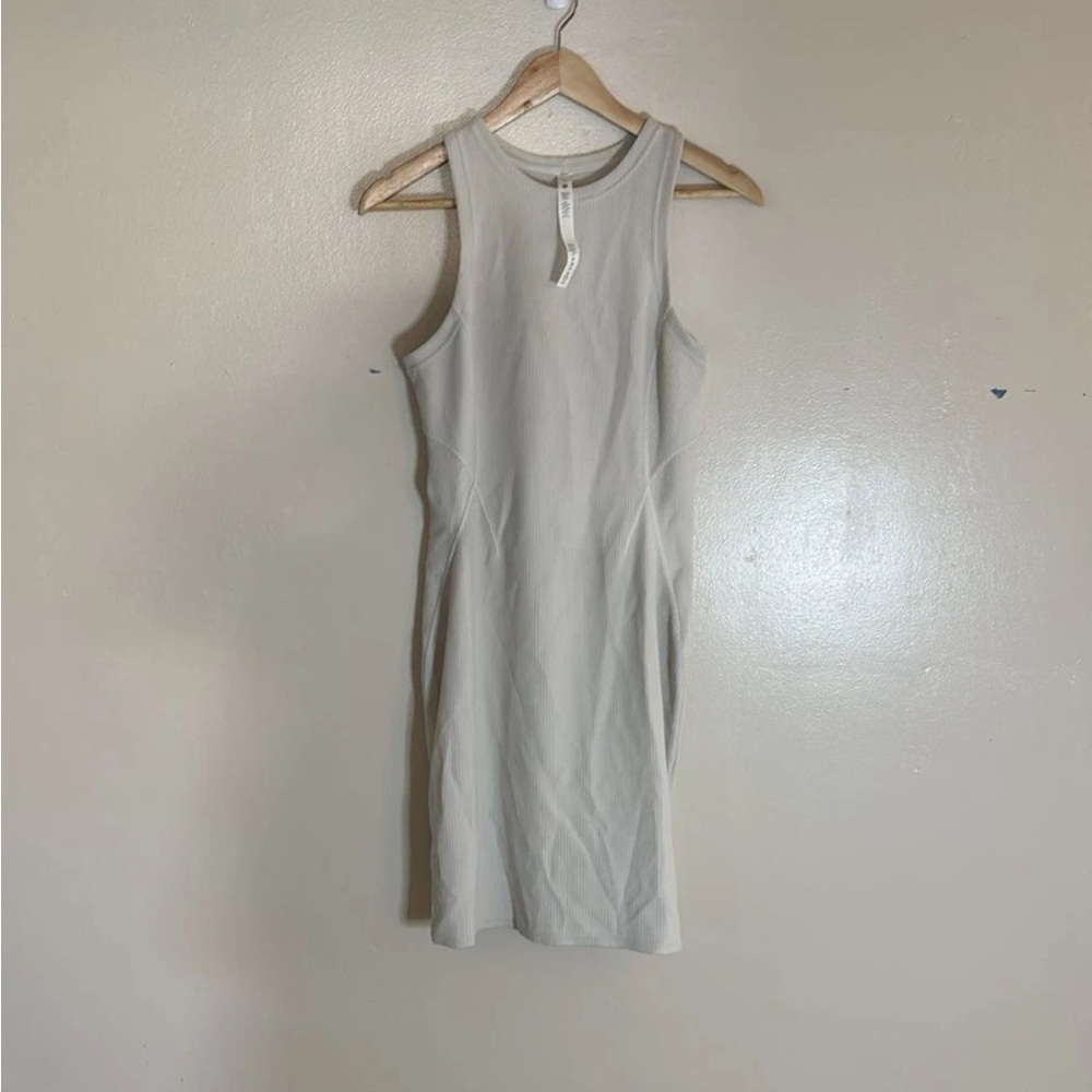 Lululemon Women's Sleeveless Ribbed Athletic Dress Tan Size 6 Stretch